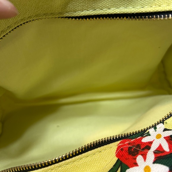 Marc Jacobs fragrance cosmetic bag new - Picture 3 of 4